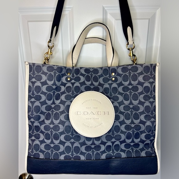 COACH Dempsey Tote 40 In Signature Blue Jacquard with Patch Bag - EUC - Picture 7 of 16